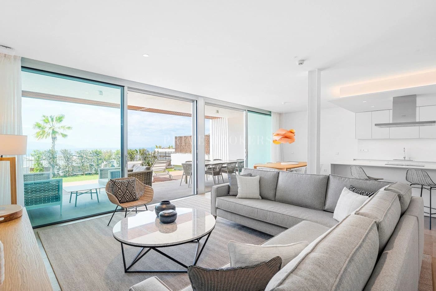 Duplex avec Jardin Privé